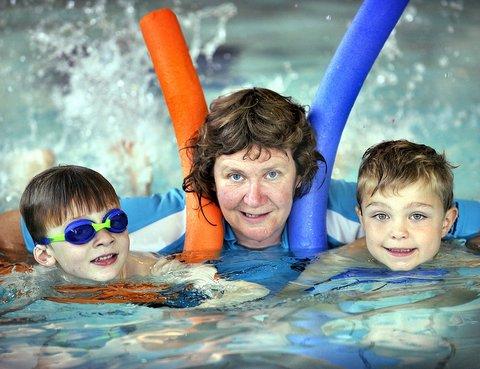 A new swimming service aimed at encouraging more adults and children in the district to take up the sport was launched over the weekend. 