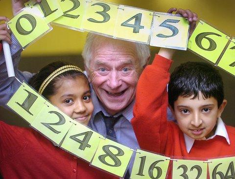 Former TV presenter Johnny Ball visited Bradford today to help inspire young people to think about their future careers. 
About 400 pupils from schools across the city attended the Johnny Ball Experience at Education Bradford’s office in Bolling Road.