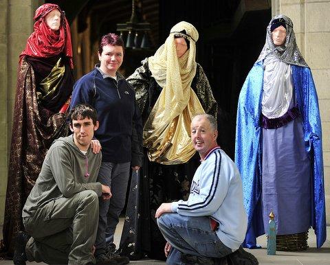 Adults with learning difficulties at Springfield Community Gardens helped to create ten life-size figures made of willow for Bradford Cathedral’s nativity. 