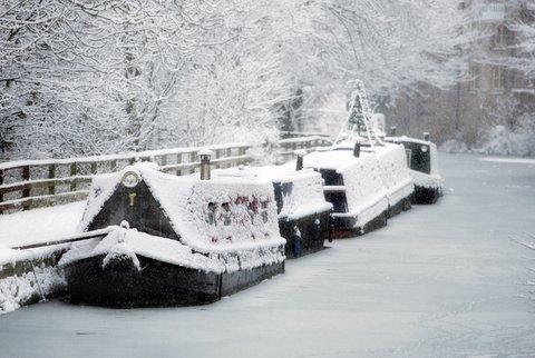 The frozen Leeds-Liverpool Canal at Skipton.