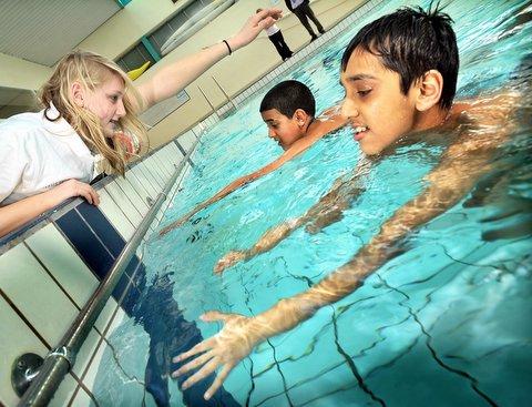 British Olympic hope Anne Bochmann gave Year Seven pupils a swimming lesson at Dixons Allerton Academy.
The 17-year-old took time out of her training to visit the Bradford school as part of the Wells Sports Foundation Sporting Ambassador programme.