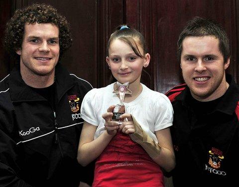 Under-11 Be Healthy Award winner Chloe Dalby with Bradford Bulls stars Jamie Langley, left, and Dave Halley.