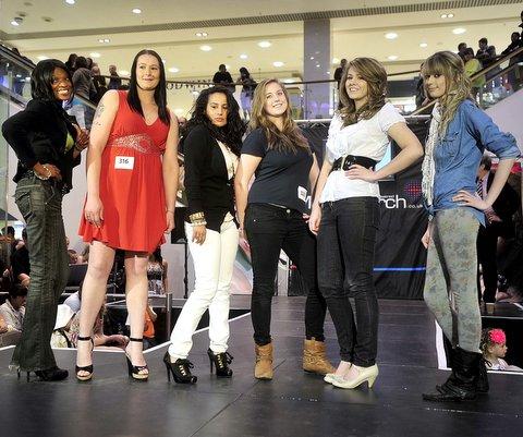 More than 600 aspiring models turned up at Bradford’s Kirkgate shopping centre yesterday to try their luck in the Telegraph & Argus 2010 Modelsearch contest. 