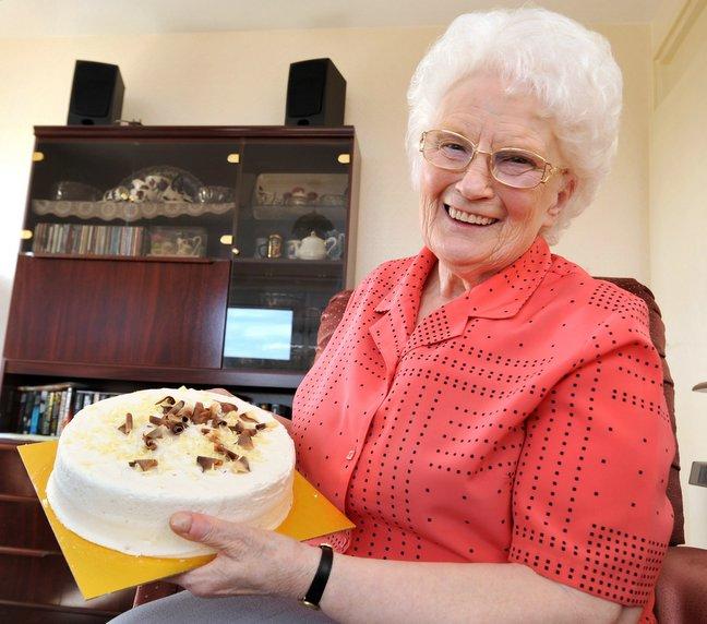 Shirley Holmes, 77, a patient at Eccleshill NHS Treatment Centre was so impressed with the care she received that she baked staff a cake to say thank you.