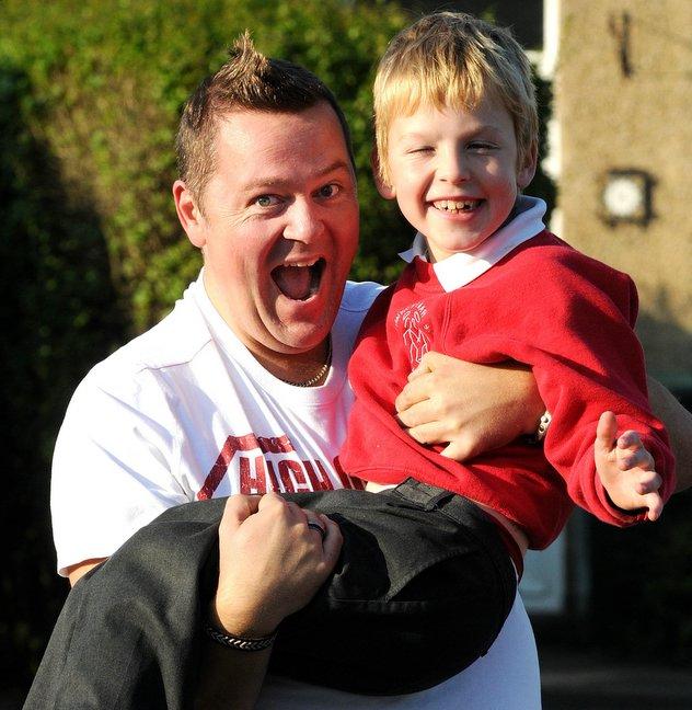 A former amateur footballer has raised £500 for Burley-in-Wharfedale cerebral palsy sufferer Ben Smithson by losing the equivalent of the nine-year-old’s weight in a sponsored slim.