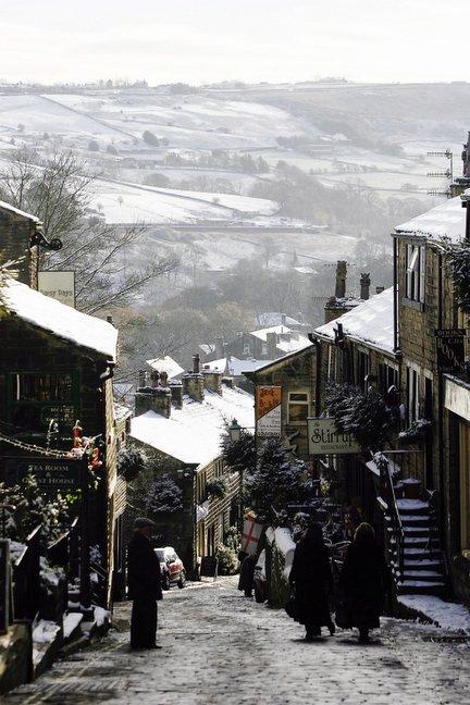 The snow brought a Christmas feeling to Haworth Main Street.