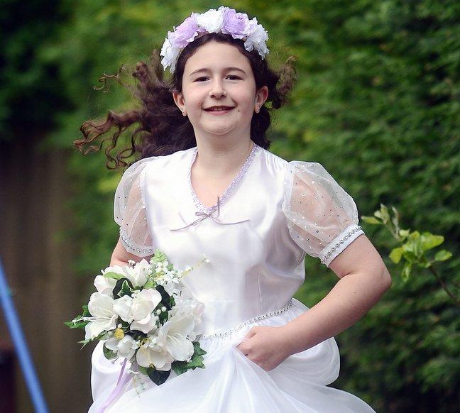 A schoolgirl who has appeared in several television dramas will be crowned Pudsey Carnival Queen this weekend. 
Eleanor Hemingway, 11, has been in TV dramas such as The Royal, Heartbeat, Emmerdale, Spooks and South Riding.