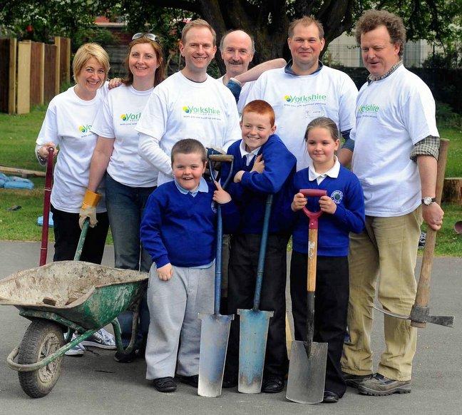Six volunteers from Yorkshire Building Society’s head office on Rooley Lane, Bradford, visited Parklands Primary School in Old Park Road, Thorpe Edge, to attempt some DIY and build an outdoor seating area for the pupils.
