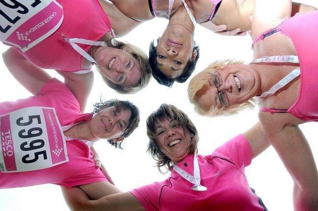 Almost 3,000 women ran or walked around Lister Park, Bradford, on Sunday to mark triumphs over cancer and to remember loved ones who were less fortunate, in the annual Race for Life.

