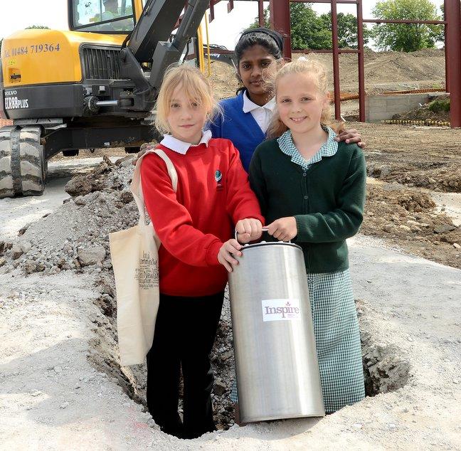 Children at four schools joined the Lord Mayor of Bradford at an event to mark progress on a new business park, which will feature Europe’s largest straw bale building.
Pupils at Holybrook, Parkland, Fagley and Greengates primary schools helped.