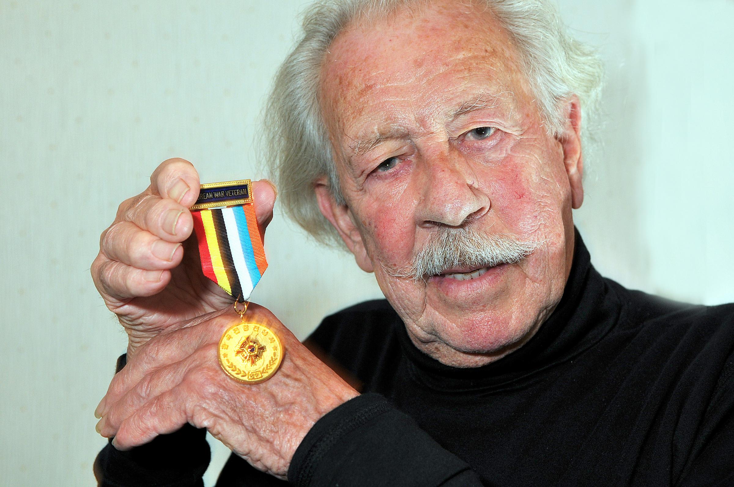 Geoff Dowling gets Korean War honour - 60 years on - 2693486