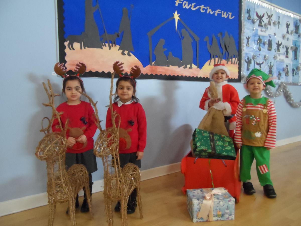 Hollingwood Primary School - Foundation - Carols Around The Christmas Tree