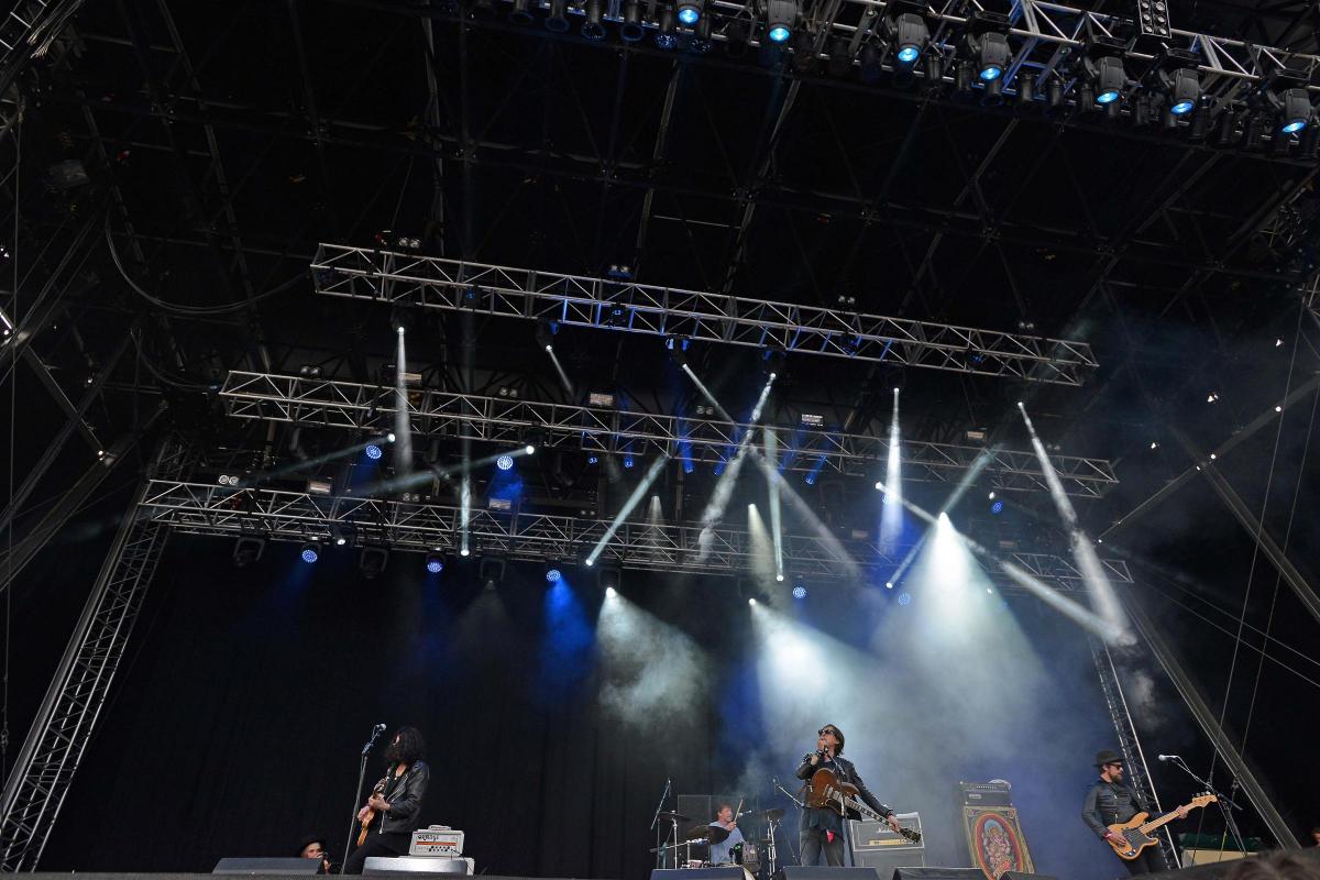 Carl Barat & The Jackals on stage at Bingley Music Live 2015