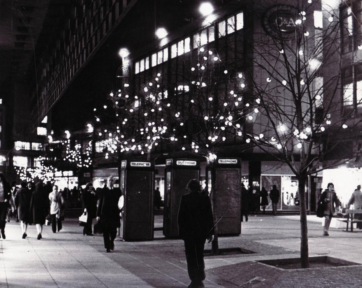 Broadway's Christmas lights in 1975