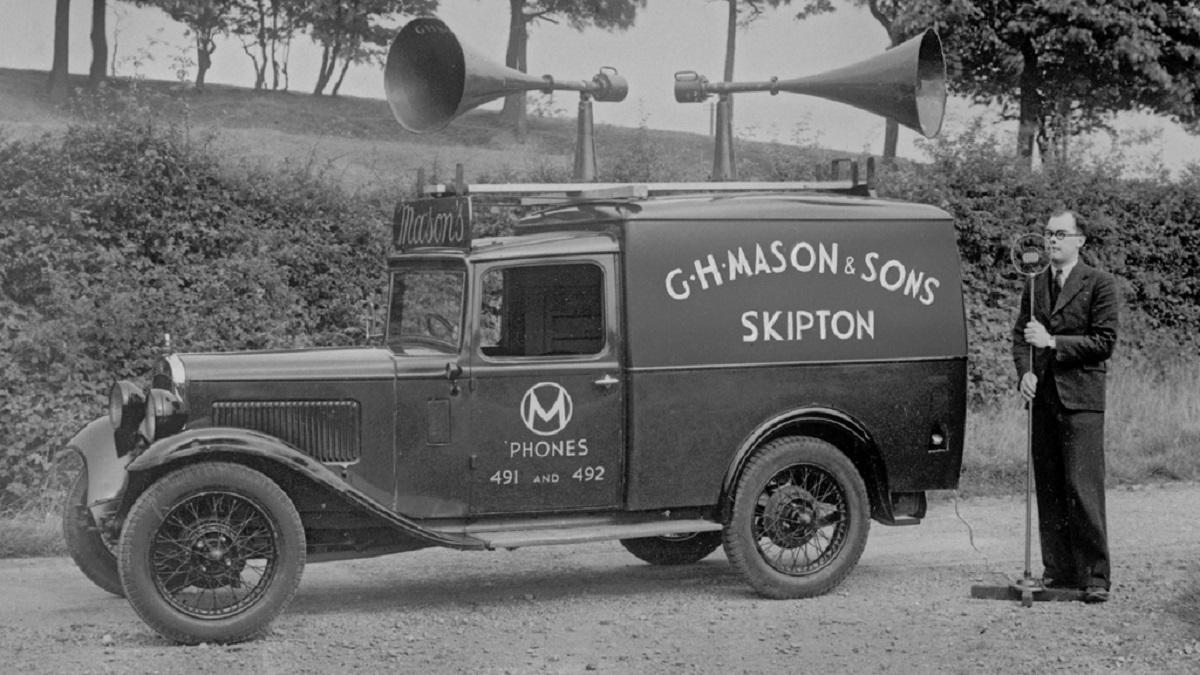 A G.H Mason & Sons van