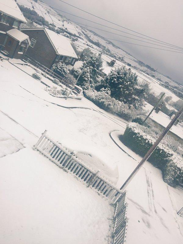 Christopher Lane (‏@Chris_Lane1989) sent us this picture and the caption 'Belting snow fall overnight! Thornton looking up towards Queensbury.'