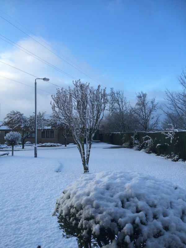 Idle Moor snow picture from Ian Darnbrough (@ian1545)