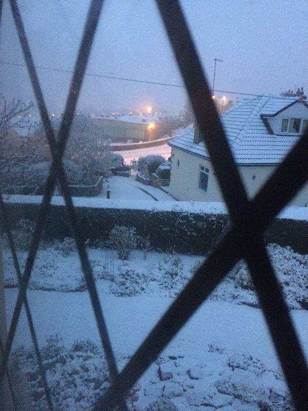 PaulinIdle (@IdlePaul) sent us this picture of snow in Idle