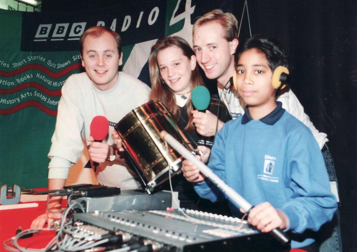 Dixons radio four 1995