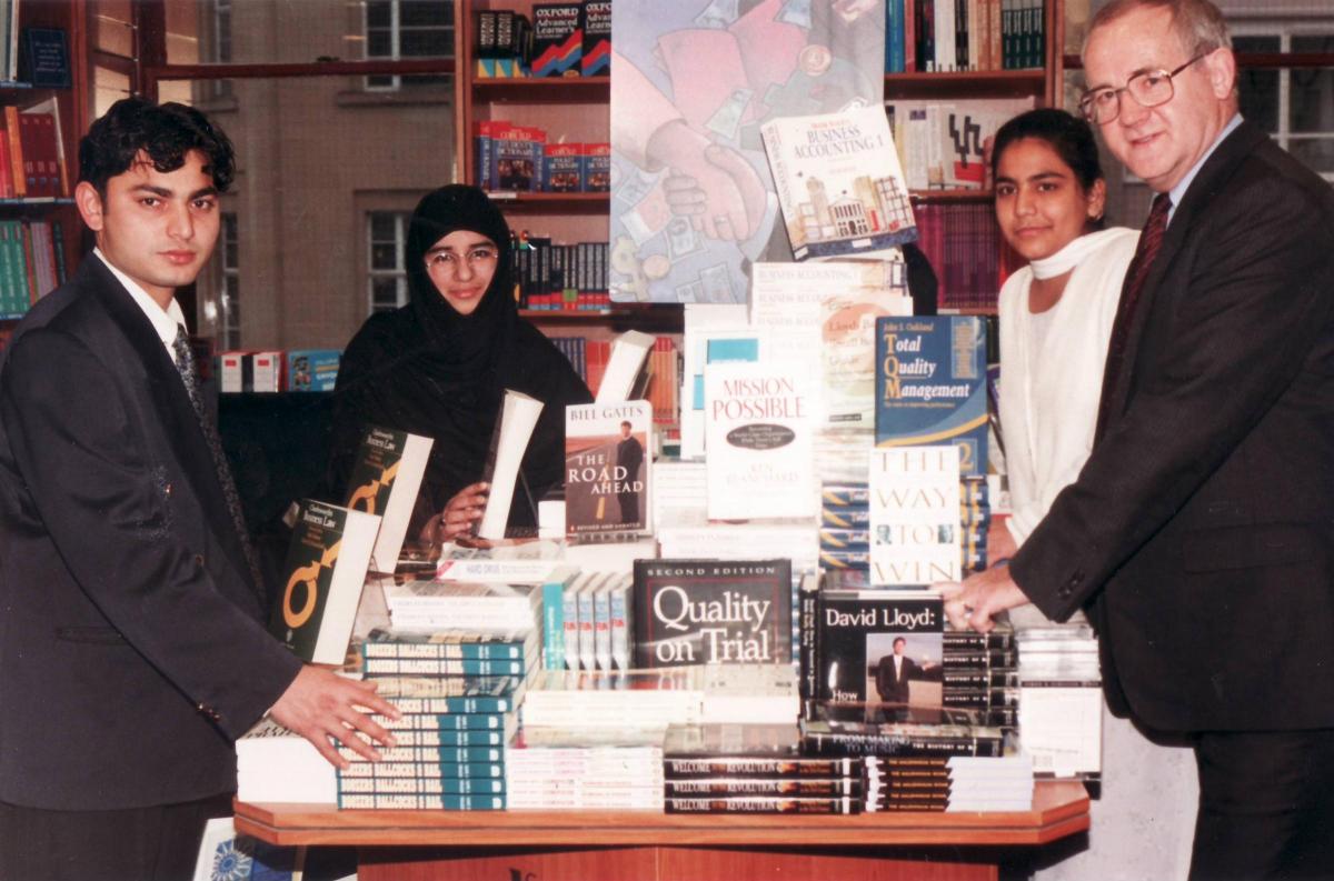 Dillons donating £500 worth of books 1996