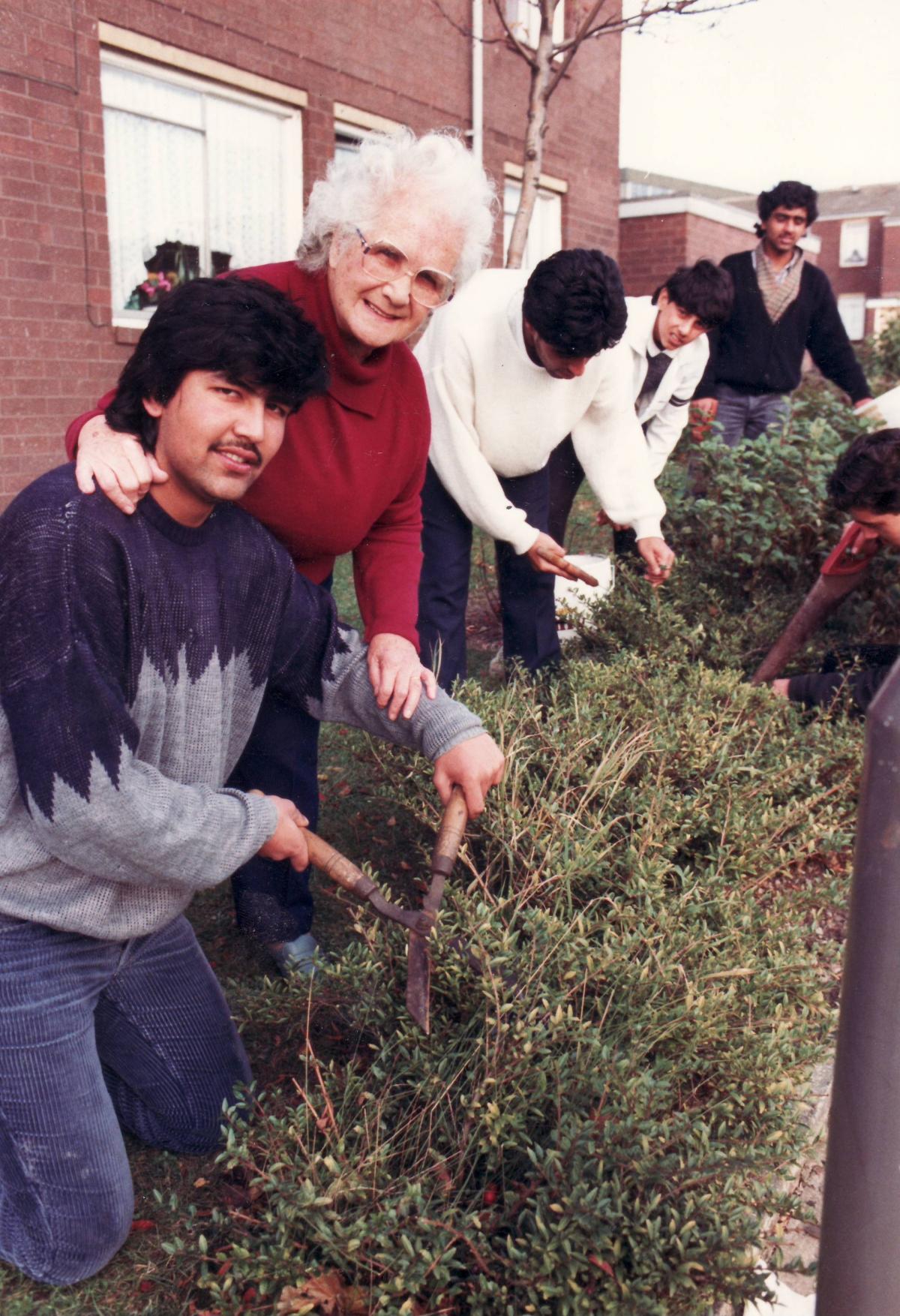 Pupils helping nearby residents in 1988