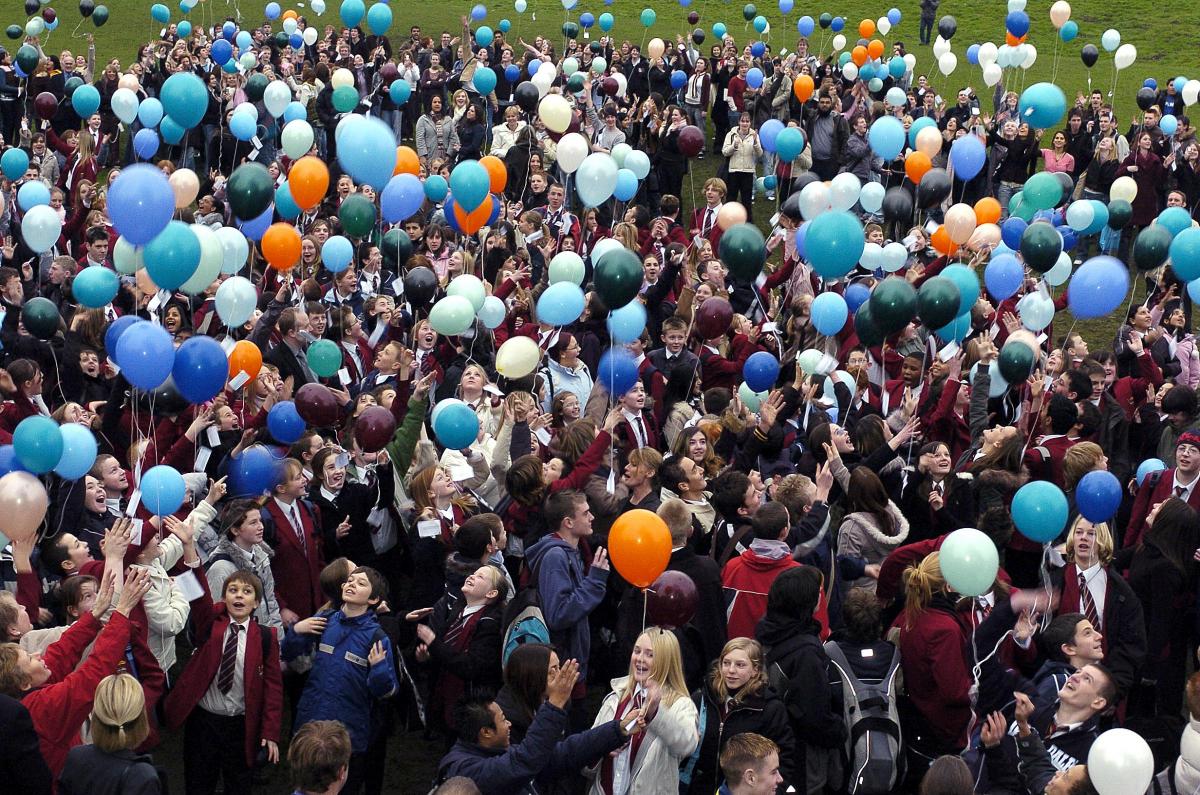 Bingley Grammar Balloon release 2005