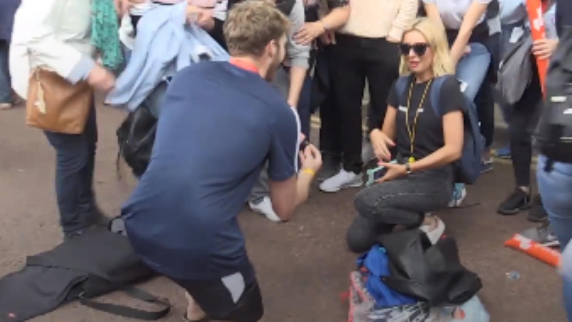 In video: London Marathon runner proposes at the finish line - Bradford Telegraph and Argus