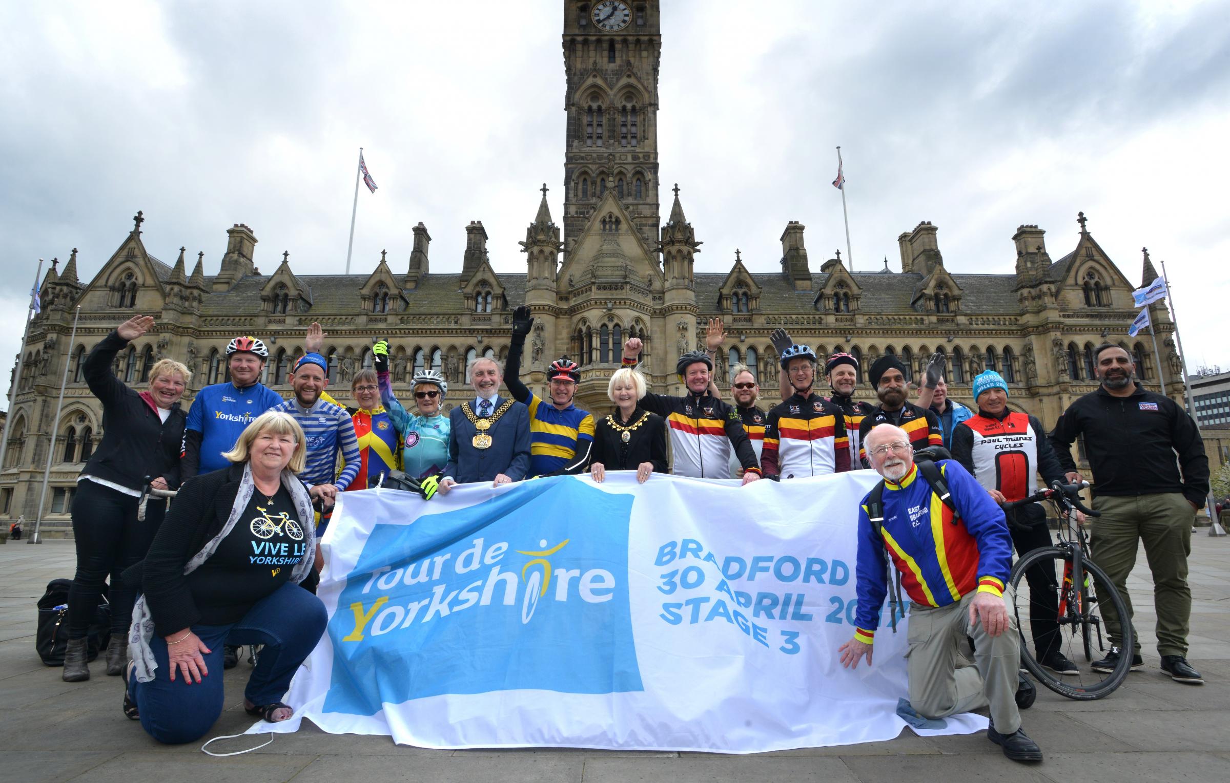 Tour de Yorkshire flag arrives at City Hall