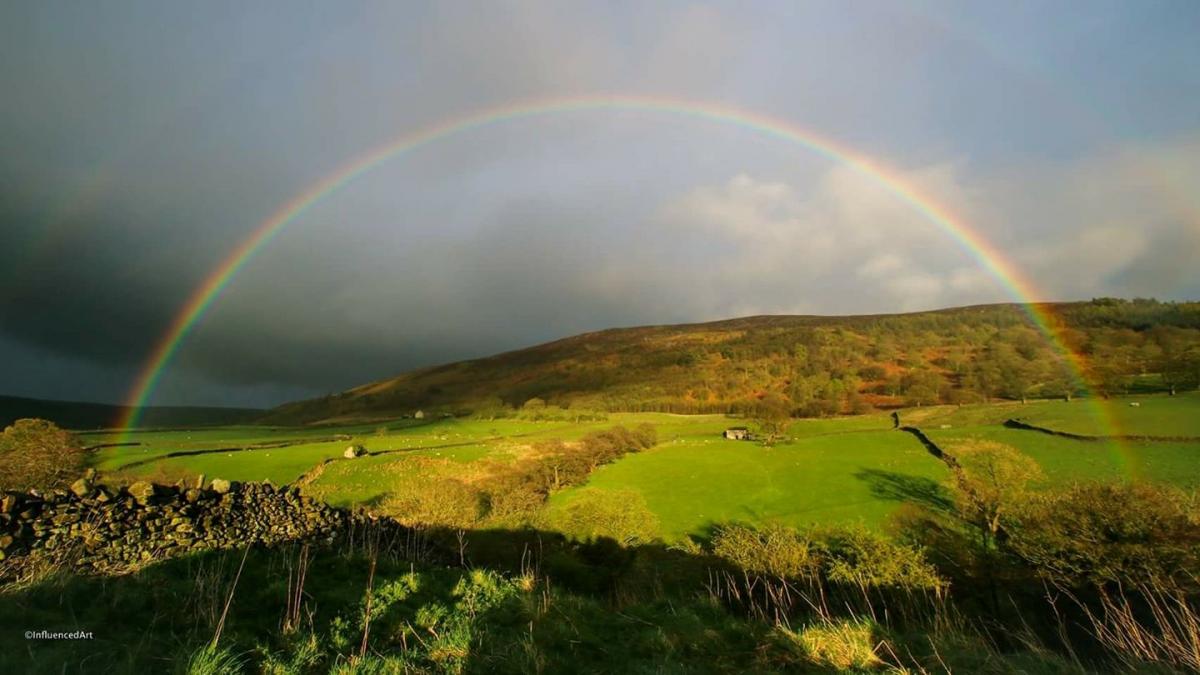 Who dosen't love a rainbow, they just make you smile, thanks to John Shackleton