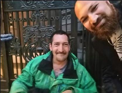 Homeless man saves couple's birthday date with heartfelt gesture