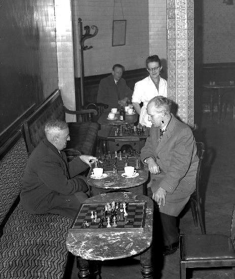 Central cafe Sunbridge Rd, Bradford Chess Club 1960
