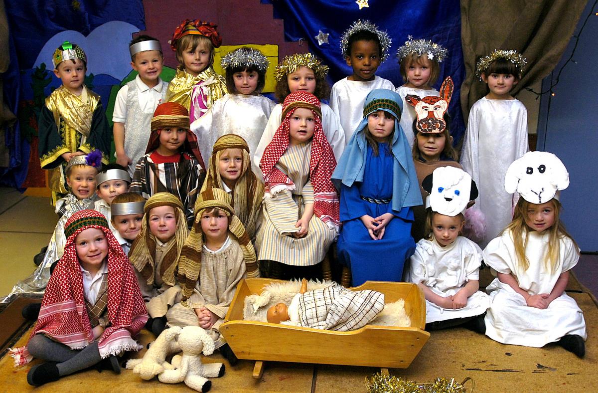 The cast of Denholme Primary School Nativity
