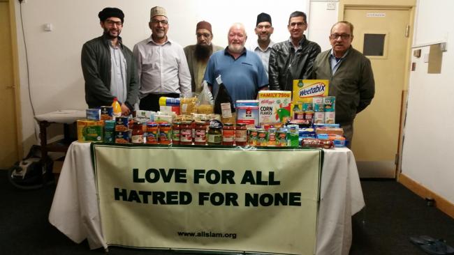 Ahmadiyya Muslim Association donates goods to the Keighley Salvation Army foodbank