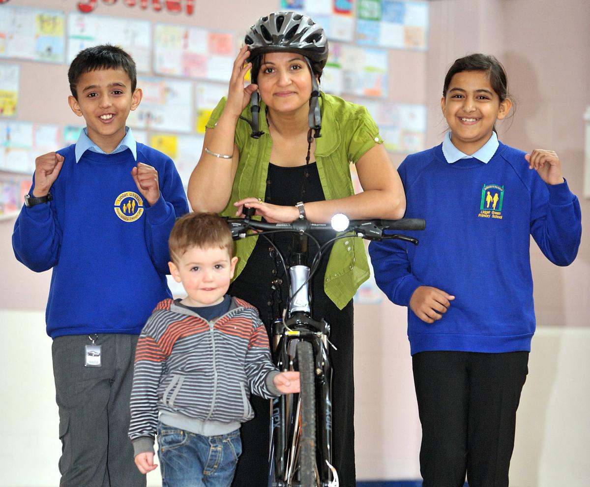 The head of a Bradford children’s centre will join a tough, women-only cycling challenge in Jordan to raise funds to improve the health of women and babies. 