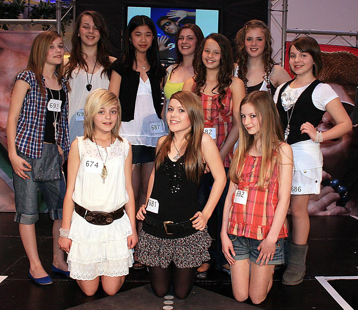 Girls 11-15 years, group 3.
