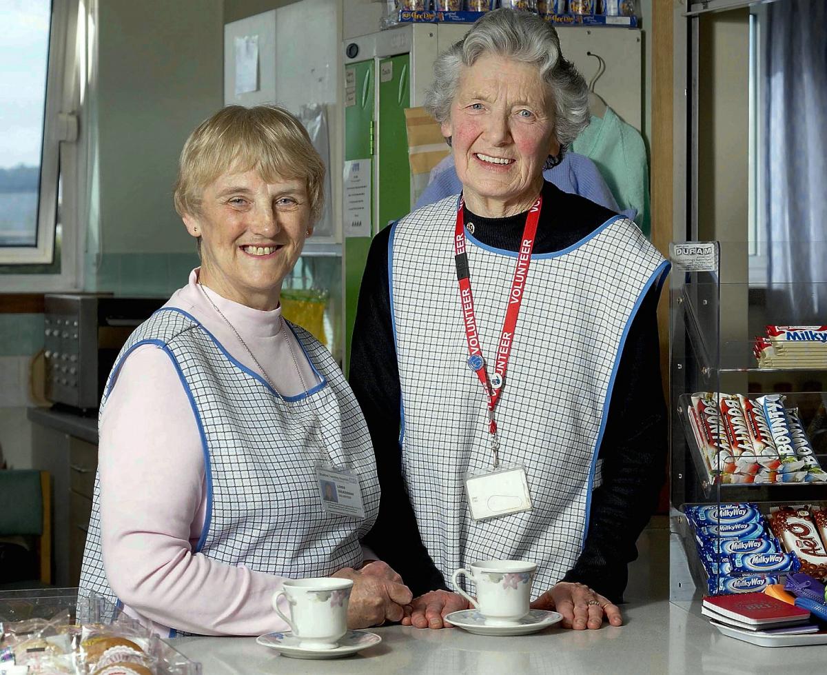 If you can make a cup of tea, you could make a real difference to the lives of patients and staff at Bradford’s hospitals by becoming a volunteer. 