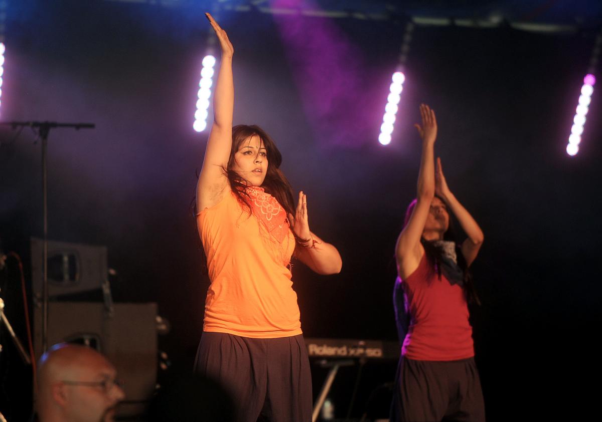 Dance act Desi Bravehearts and Shakti Arts on stage