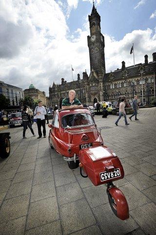 Ray Glendinning with his BMW Isetta (special 4-wheel version) from 1959.