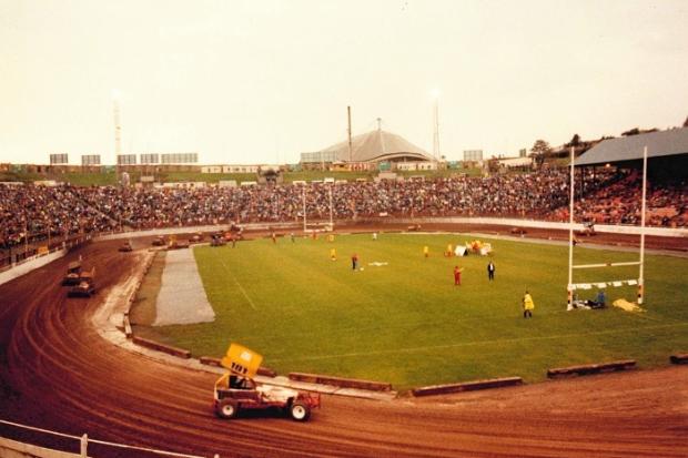 Stock car racing at Odsal in 1992