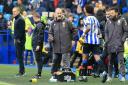 Leeds United head coach Marcelo Bielsa (centre) on the touchline during the Sky Bet Championship match at Hillsborough