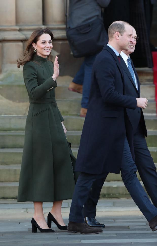 Bradford Telegraph and Argus: The Duchess of Cambridge waves to the crowd outside City Hall