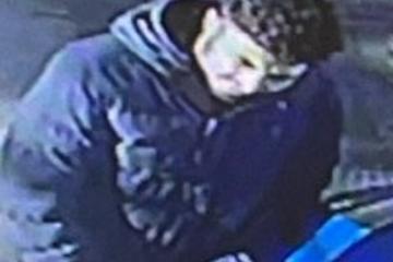 Police image issued for shop theft in Bradford
