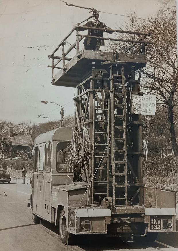 Bradford Telegraph and Argus: In April 1972 work began to dismantle overhead trolleybus wires