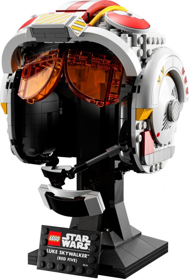 Bradford Telegraph and Argus: Star Wars™ Luke Skywalker (Red Five) Helmet by LEGO. (Disney)
