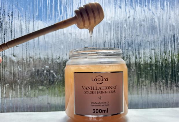 Bradford Telegraph and Argus: Lacura Vanilla Honey Golden Bath Nectar (Emilia Kettle)