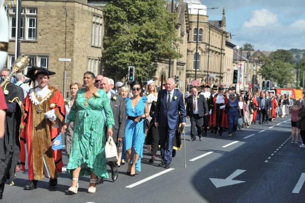 Bradford Telegraph and Argus: The Yorkshire Day procession heads along North Street