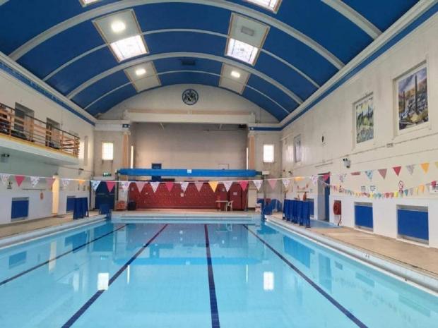 Bradford Telegraph and Argus: Bingley Pool before it closed