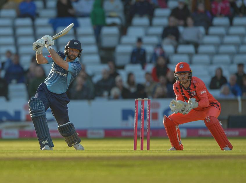 Wiese wings way in for debut against Worcestershire as Yorkshire try to hit back