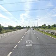 The M606 southbound carriageway, near junction 1