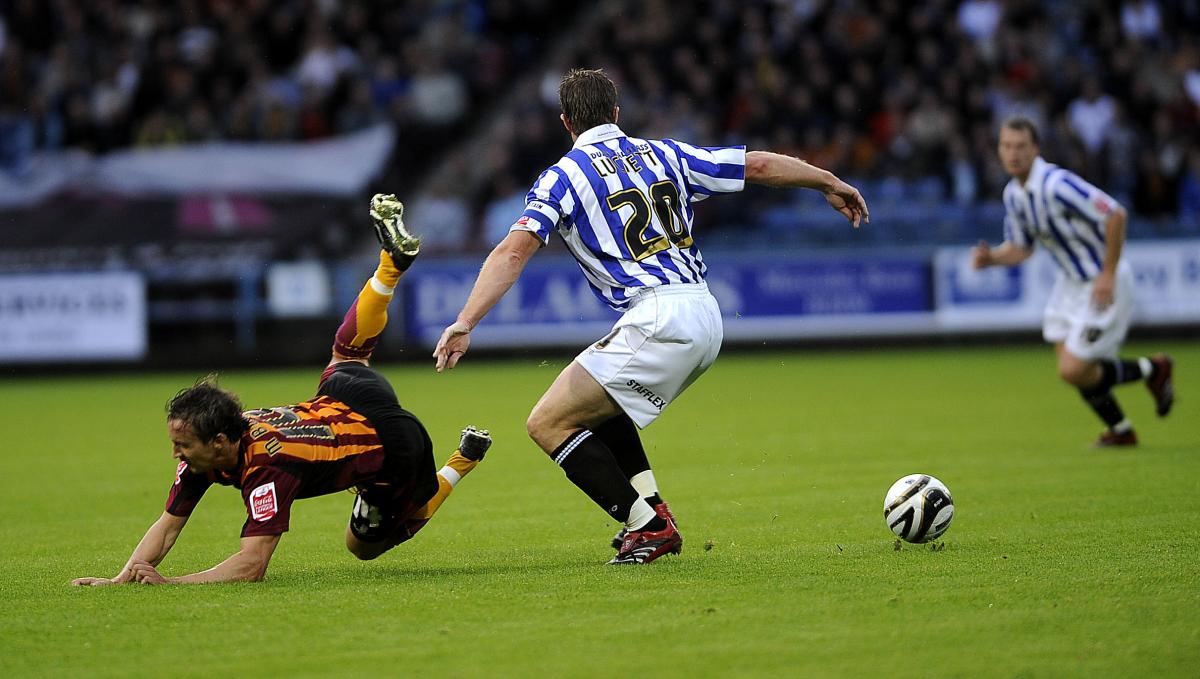 Cup action from Huddersfield v City
